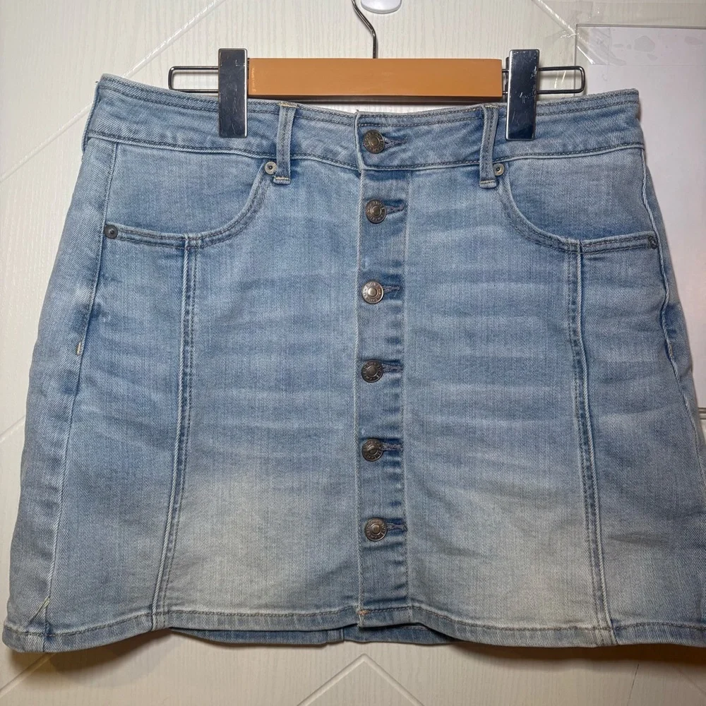 AE  Button‎ Front High Waisted Denim Mini Skirt Super Stretch Blue Sz8 Western - Picture 7 of 7